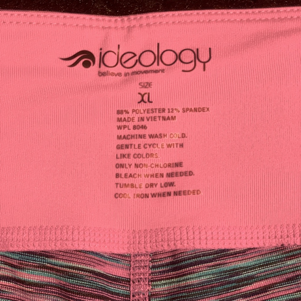 NWOT Idealogy Workout Capri Leggings 💞 - Picture 4 of 4